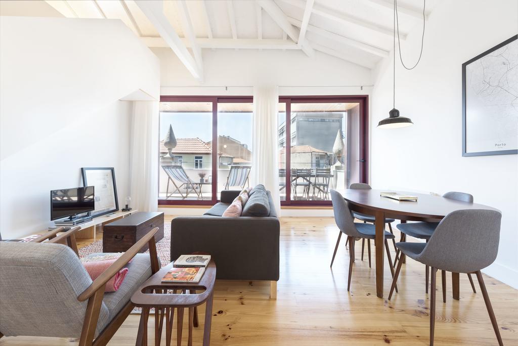 Lovelystay - Top Floor Balcony Apartment Porto Dış mekan fotoğraf